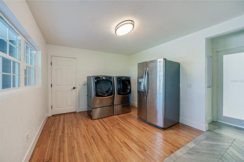 Casa en venta en Ormond Beach, Florida, 5 dormitorios, 289.11 m2 № 2386715 - foto 24