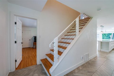 Casa en venta en Ormond Beach, Florida, 5 dormitorios, 289.11 m2 № 2386715 - foto 25