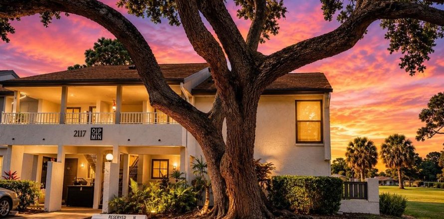 Condominio en Saint Petersburg, Florida, 3 dormitorios  № 2195805