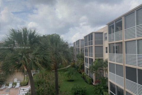 Condo in Lauderdale-by-the-Sea, Florida, 1 bedroom  № 1994389 - photo 21