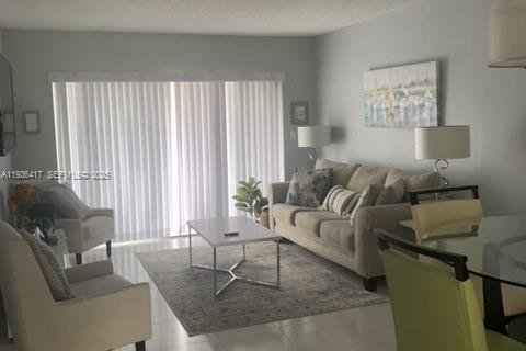 Condo in Lauderdale-by-the-Sea, Florida, 1 bedroom  № 1994389 - photo 23