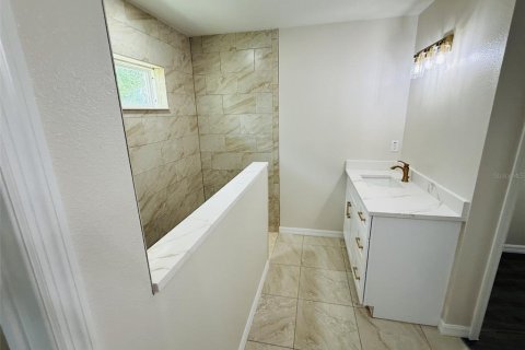 Villa ou maison à vendre à Weeki Wachee, Floride: 3 chambres, 156.26 m2 № 2321500 - photo 23