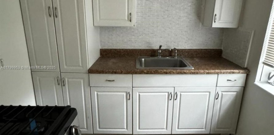 Casa en Miami, Florida 2 dormitorios, 73.39 m2 № 1684134