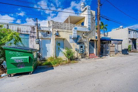 Propiedad comercial en venta en Fort Lauderdale, Florida № 1966975 - foto 17