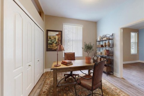 House in Ormond Beach, Florida 4 bedrooms, 213.21 sq.m. № 2132600 - photo 25
