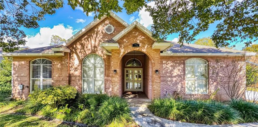 House in Ormond Beach, Florida 4 bedrooms, 213.21 sq.m. № 2132600
