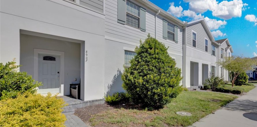 Townhouse in Kissimmee, Florida 5 bedrooms, 210.24 sq.m. № 1569500