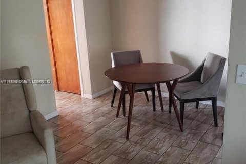 Купить кондоминиум в Майами-Бич, Флорида 1 спальня, 64.01м2, № 1948505 - фото 10