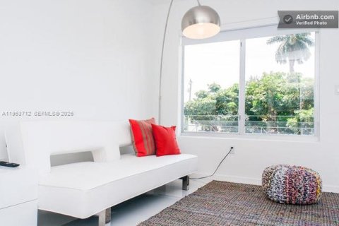 Купить кондоминиум в Майами-Бич, Флорида 1 спальня, 38.09м2, № 2008169 - фото 2