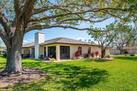 House in Sarasota, Florida 3 bedrooms, 165.18 sq.m. № 1545737 - photo 2