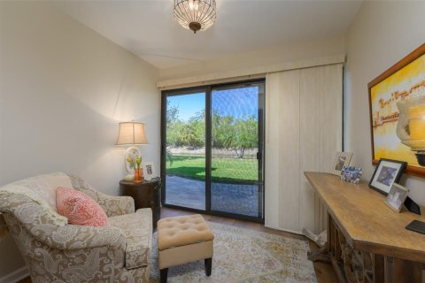 House in Sarasota, Florida 3 bedrooms, 165.18 sq.m. № 1545737 - photo 23