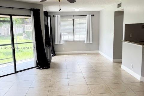 Townhouse in Plantation, Florida 3 bedrooms, 122.45 sq.m. № 1952731 - photo 8