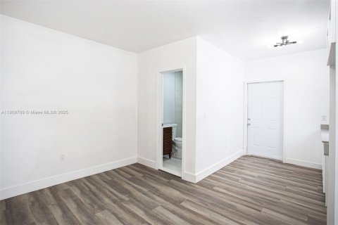 Appartement à louer à Miami, Floride: 2 chambres, 74.32 m2 № 1965448 - photo 12