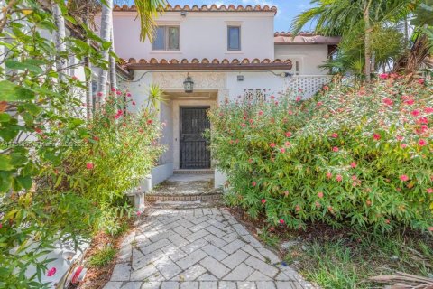 Casa en alquiler en Miami Beach, Florida, 5 dormitorios, 296.73 m2 № 2012195 - foto 9