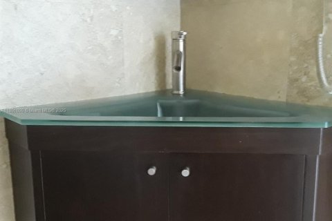 Снять в аренду кондоминиум в Майами, Флорида 35.86м2, № 1959623 - фото 5