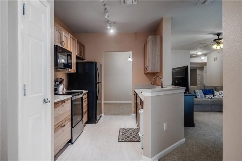 Condo in Riverview, Florida, 3 bedrooms  № 2151982 - photo 11