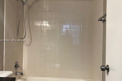 Купить кондоминиум в Бискейн-Парк, Флорида 2 спальни, 84.91м2, № 1995601 - фото 12