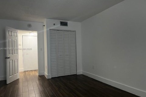 Купить кондоминиум в Бискейн-Парк, Флорида 2 спальни, 84.91м2, № 1995601 - фото 9