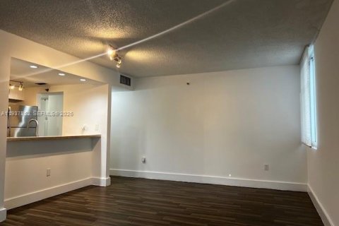 Купить кондоминиум в Бискейн-Парк, Флорида 2 спальни, 84.91м2, № 1995601 - фото 5