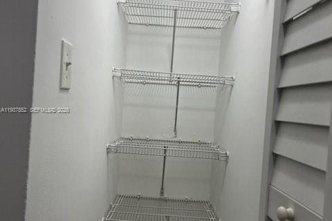 Купить кондоминиум в Бискейн-Парк, Флорида 2 спальни, 84.91м2, № 1995601 - фото 10