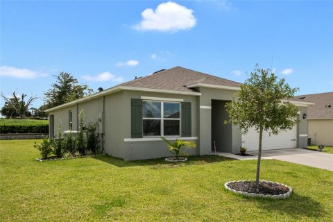 Casa en venta en Apopka, Florida, 3 dormitorios, 157 m2 № 2354614 - foto 2