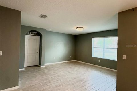 Casa en alquiler en Kissimmee, Florida, 4 dormitorios, 171.5 m2 № 2103338 - foto 5
