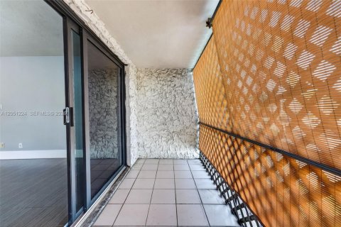 Condo in Palmetto Bay, Florida, 2 bedrooms  № 2193533 - photo 22