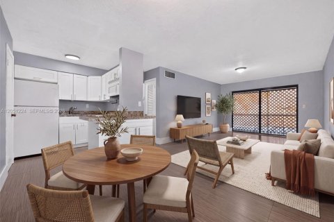 Condo in Palmetto Bay, Florida, 2 bedrooms  № 2193533 - photo 4