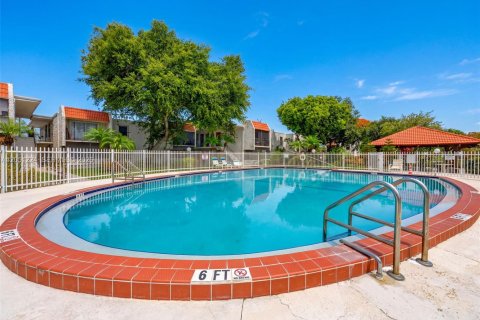 Condo in Palmetto Bay, Florida, 2 bedrooms  № 2193533 - photo 25