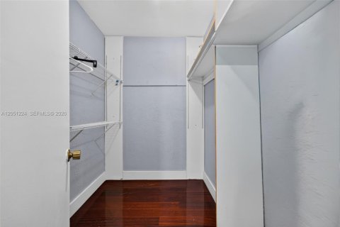 Condo in Palmetto Bay, Florida, 2 bedrooms  № 2193533 - photo 20