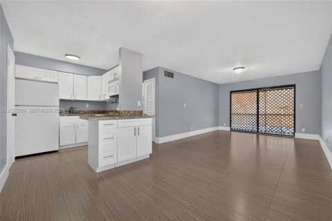 Condo in Palmetto Bay, Florida, 2 bedrooms  № 2193533 - photo 3