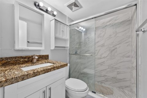 Condo in Palmetto Bay, Florida, 2 bedrooms  № 2193533 - photo 21