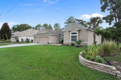 House in Homosassa, Florida 4 bedrooms, 240.43 sq.m. № 1906743 - photo 4
