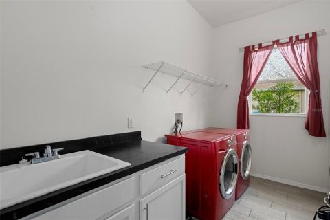 House in Homosassa, Florida 4 bedrooms, 240.43 sq.m. № 1906743 - photo 25