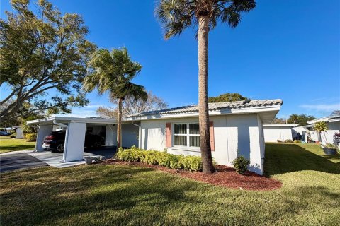 Villa ou maison à vendre à Lakeland, Floride: 2 chambres, 109.25 m2 № 2145236 - photo 2