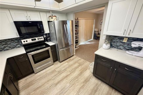 Villa ou maison à vendre à Lakeland, Floride: 2 chambres, 109.25 m2 № 2145236 - photo 17