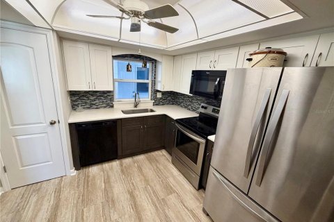 Villa ou maison à vendre à Lakeland, Floride: 2 chambres, 109.25 m2 № 2145236 - photo 20