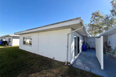 Villa ou maison à vendre à Lakeland, Floride: 2 chambres, 109.25 m2 № 2145236 - photo 6