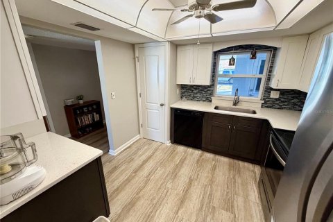Villa ou maison à vendre à Lakeland, Floride: 2 chambres, 109.25 m2 № 2145236 - photo 19