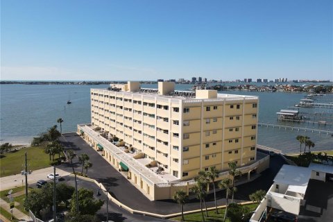 Condominio en venta en Belleair Bluffs, Florida, 2 dormitorios, 176.51 m2 № 1582506 - foto 10