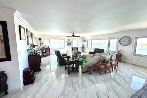 Condominio en venta en Belleair Bluffs, Florida, 2 dormitorios, 176.51 m2 № 1582506 - foto 29