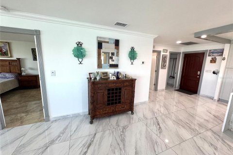 Condominio en venta en Belleair Bluffs, Florida, 2 dormitorios, 176.51 m2 № 1582506 - foto 28