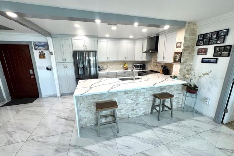 Condominio en venta en Belleair Bluffs, Florida, 2 dormitorios, 176.51 m2 № 1582506 - foto 23