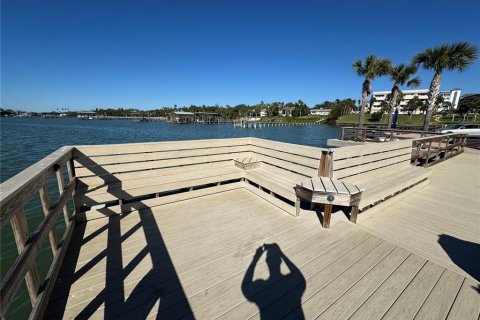 Condominio en venta en Belleair Bluffs, Florida, 2 dormitorios, 176.51 m2 № 1582506 - foto 17