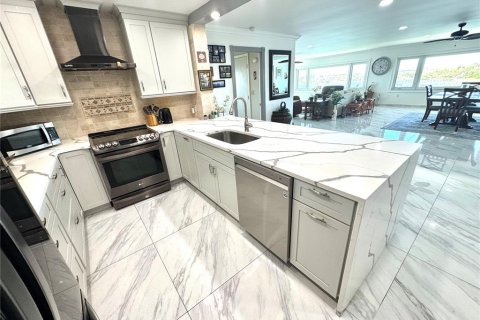 Condominio en venta en Belleair Bluffs, Florida, 2 dormitorios, 176.51 m2 № 1582506 - foto 27