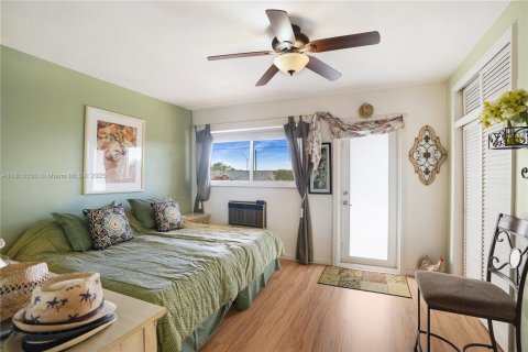 Condominio en venta en Hallandale Beach, Florida, 1 dormitorio, 58.06 m2 № 1977756 - foto 12