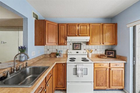 Adosado en venta en Clearwater, Florida, 2 dormitorios, 100.8 m2 № 2216992 - foto 8