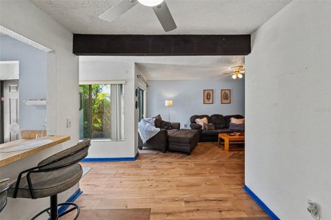 Adosado en venta en Clearwater, Florida, 2 dormitorios, 100.8 m2 № 2216992 - foto 4