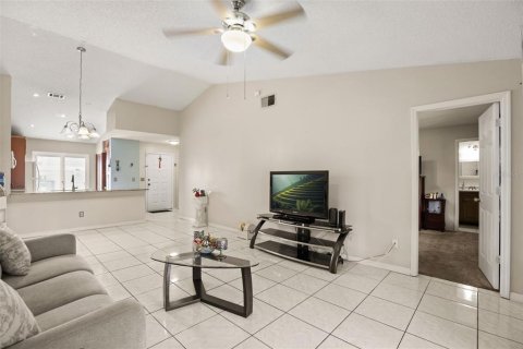 Townhouse in Kissimmee, Florida 3 bedrooms, 99.41 sq.m. № 2289912 - photo 13