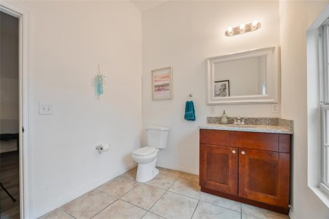 Propiedad comercial en venta en Tampa, Florida, 311.32 m2 № 1639763 - foto 4